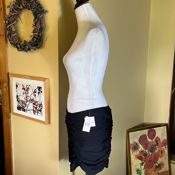 RAISINS CURVE Size 16W PinUp Girl Ruched Swim Skirt Stretch Sexy Slim $119 NEW - Picture 10 of 16
